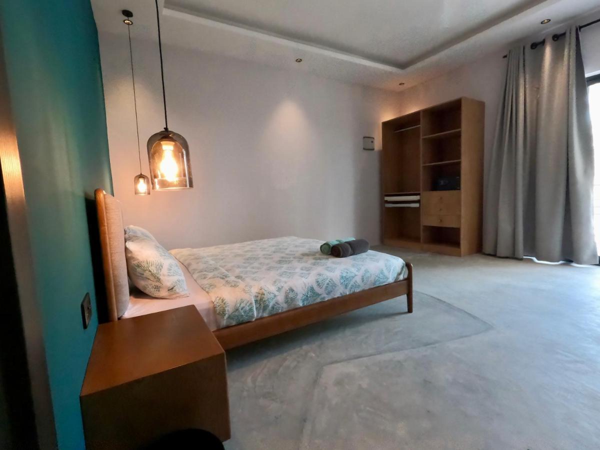 V Hotel In パジェ エクステリア 写真