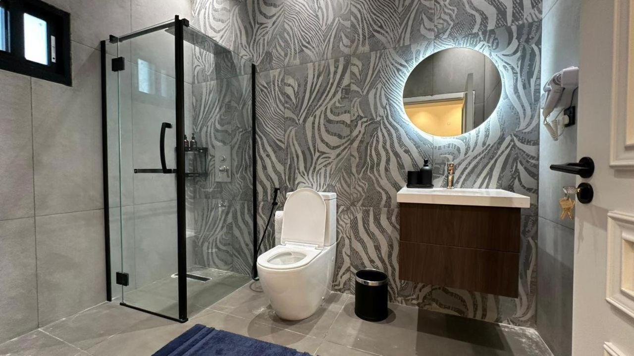 V Hotel In パジェ エクステリア 写真